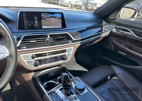 2018 BMW 740E xDrive Iperformance из США, поврежденный, VIN WBA7J2C53JG938174